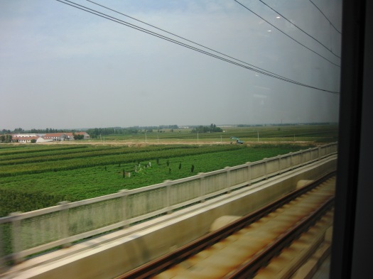 Den här utsikten var OVANLIG. Halva sträckan mellan Peking och Shanghai kändes annars väldigt urban.